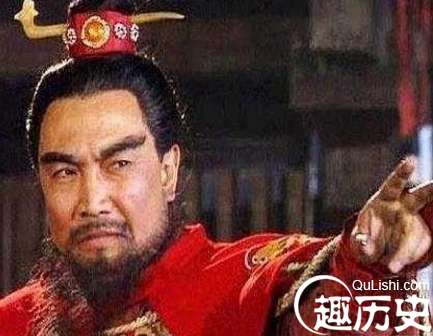大臣当权朝中，他拿曹操没辙，而康熙帝却能轻松扳倒鳌拜?