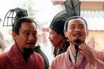 都说王莽是"穿越者"，但是其中一条证据证明了他不是穿越者