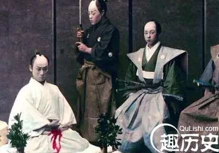 为什么日本人都选择切腹自杀？别被骗了事实是...