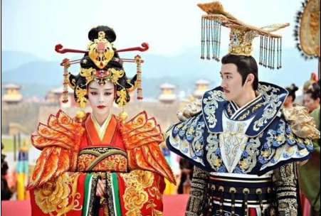 为什么乾隆生母死后不愿与雍正合葬，难道说两夫妻不合吗