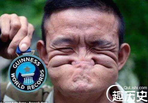 这张脸丑到恐怕只有他妈会爱他，但他就靠这张脸赢得吉尼斯氏世界纪录