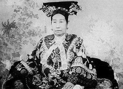 慈禧有这两件珍宝，现在一个在国外，一个下落不明