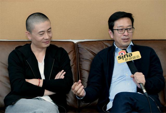 对,就是制片人侯洪亮和导演孔笙李雪这样一个组合.