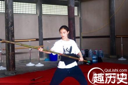 倪妮2015学习武术生活照 进击的女汉子