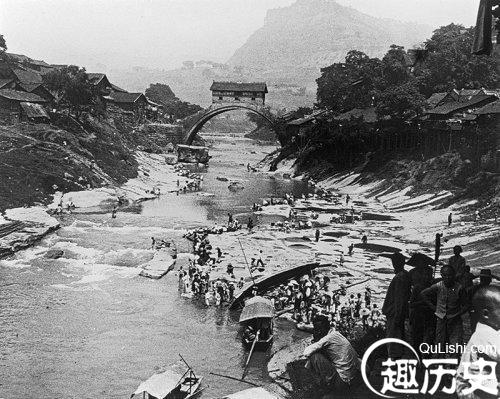 这些历史的照片说明了中国近代的发展史