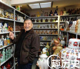 老人收藏万只酒器 30年来游走大半个中国