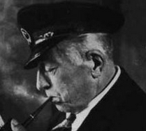 卢克纳尔将军指挥“海鹰号”成功袭击英国海军队
