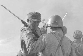 揭秘历史：为什么日军拼刺刀时要先退掉子弹?