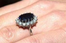 世界最大蓝星宝石被发现 价值高达1.75亿美元