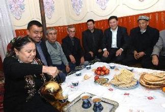 去维吾尔族家庭做客都需要注意些什么呢