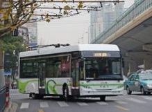 上海公交旧话：1平方米能容纳12双脚
