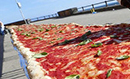 披萨之乡制作世界最长2000米披萨 破吉尼斯纪录