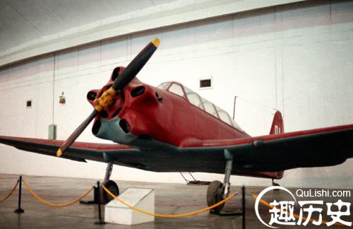 中国第一次自己制造初级教练机成功(LSSDJT.com)