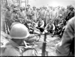 二战后被抛弃：美军黑人兵不满被遣散酝酿兵变