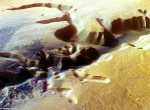 火星发现古老河床痕迹 长达1.7万公里河道倒置