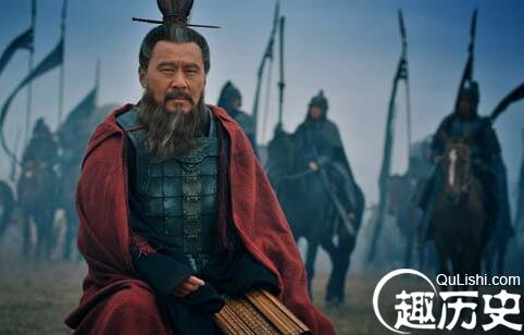 曹操为何用薄酒待刘备，重金收关羽
