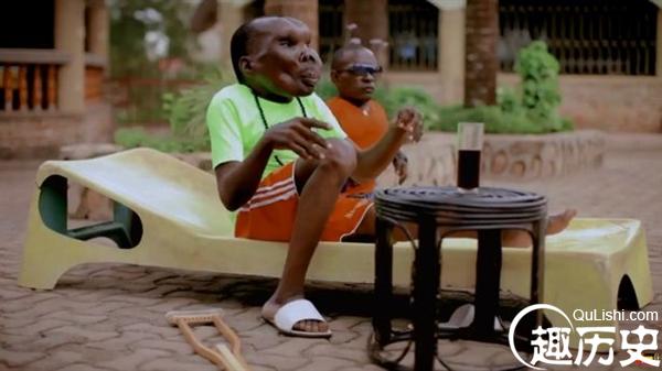 乌干达“最丑男子”逆袭成歌手走红！画面太美