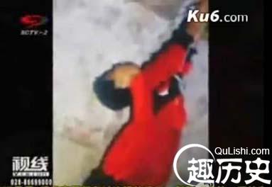 2009重庆红衣男孩-第1张图片-大千世界