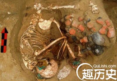 秘鲁发现恐怖人祭墓道