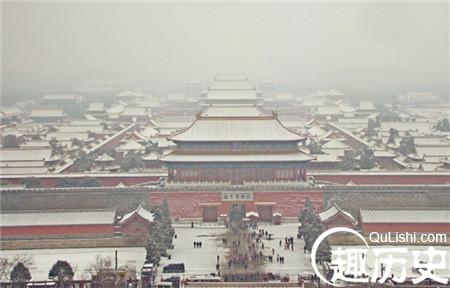 雪景紫荆城