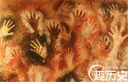 内蒙古惊现6000年前洞穴彩绘手印岩画