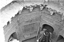 黎城发现罕见金代古墓 仿木结构八角形砖雕