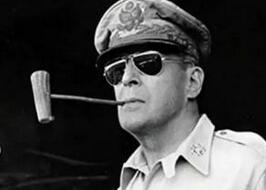 麦克阿瑟的东京生涯：将日本变成和平国家是奇迹