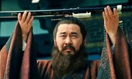 曹操大败乌丸之后为何重赏曾经反对自己的人？