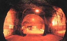 汉朝中山靖王刘胜墓葬中有哪些陪葬物?