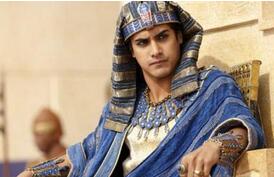 法老图坦卡蒙实际并不帅：兔唇跛足形似女孩