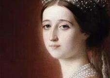 欧仁妮皇后：整个欧洲王室人员的时尚先锋