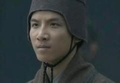 东汉广陵太守陈登朝秦暮楚究竟是哪方势力的