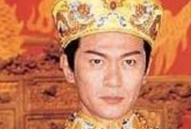 生母被活活打死父亲是个孬种他成了千古一帝？