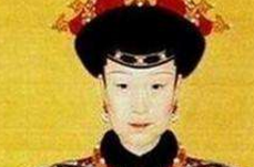 出身卑微 娶了一个60多岁的女人变成了帝王