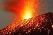 印尼坦博拉火山爆发