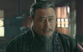 辅佐秦始皇完成统一的李斯为何被腰斩并夷三族