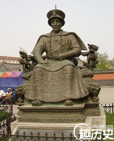康熙铜像