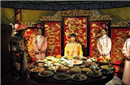 清朝皇帝满汉全席吃不完 剩菜一般都怎么处理?