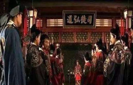 伏阙谏诤是什么意思？明世宗一天之内为何杖毙17位大臣？