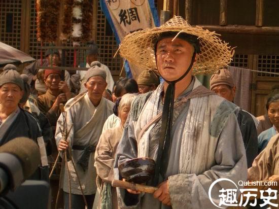 吃糠咽菜，三亲尽失，18岁的朱元璋在干吗你绝对难以想象