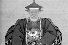 康熙年间的宰相索额图怕老婆：趴在床下不出来