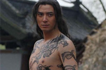 九纹龙史进绰号怎么来的？史进身上刺的哪九龙？