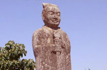 秦朝令匈奴心惊胆战的三米高巨人：李翁仲的故事