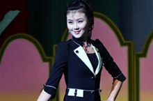 朝鲜年度时装秀 重现”香奈儿60年代风格【图】