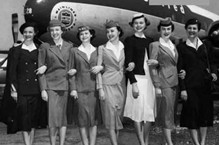 揭秘上世纪50年代的日本空姐：美丽温柔体贴