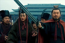 曹操为什么一定要处死声名显赫的孔融全家？