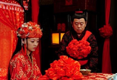 水浒中三起好汉虐杀美女事件：杀女人为突出英雄