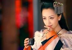 云中歌剧情介绍第34集 成君毒杀红衣惹怒刘贺
