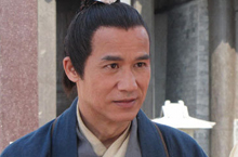 小说《水浒传》中的无法无天的高俅靠什么人发迹 
