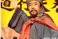《水浒传》中为什么要先写高太尉责罚王进